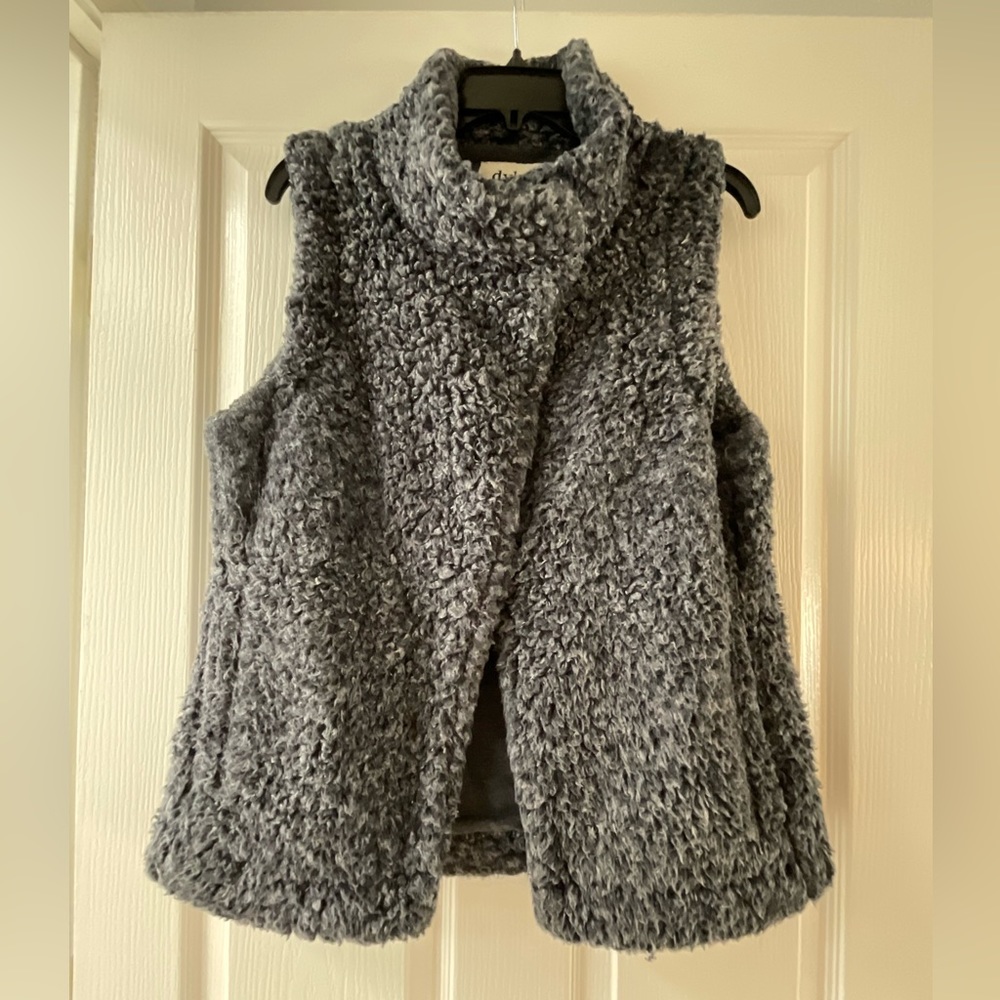 Dylan cozy fleece vest